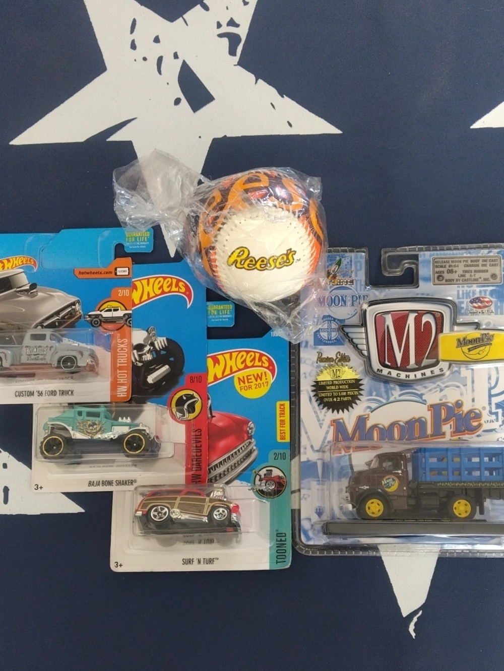 Lot Of 3 Hot Wheels, Moonpie Truck & Reese's Baseball